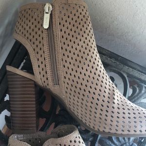 Side-zip suede booties